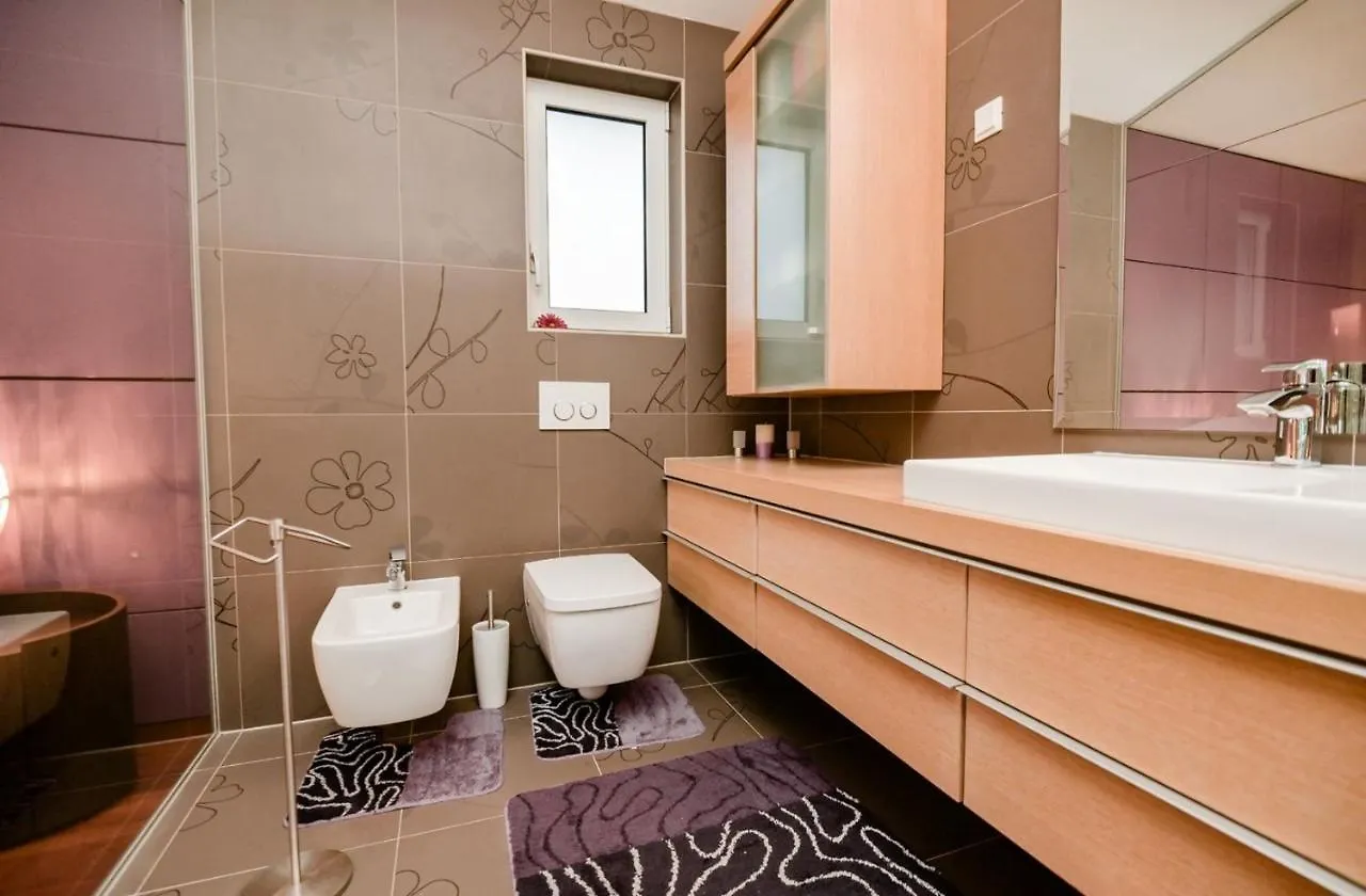 马林斯卡Luxury Penthouse Claudia公寓 公寓